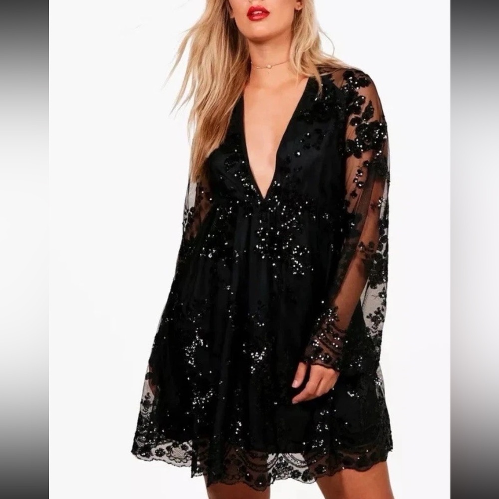 Nwt Boohoo Black Floral Sequin Skater Dress Size 16